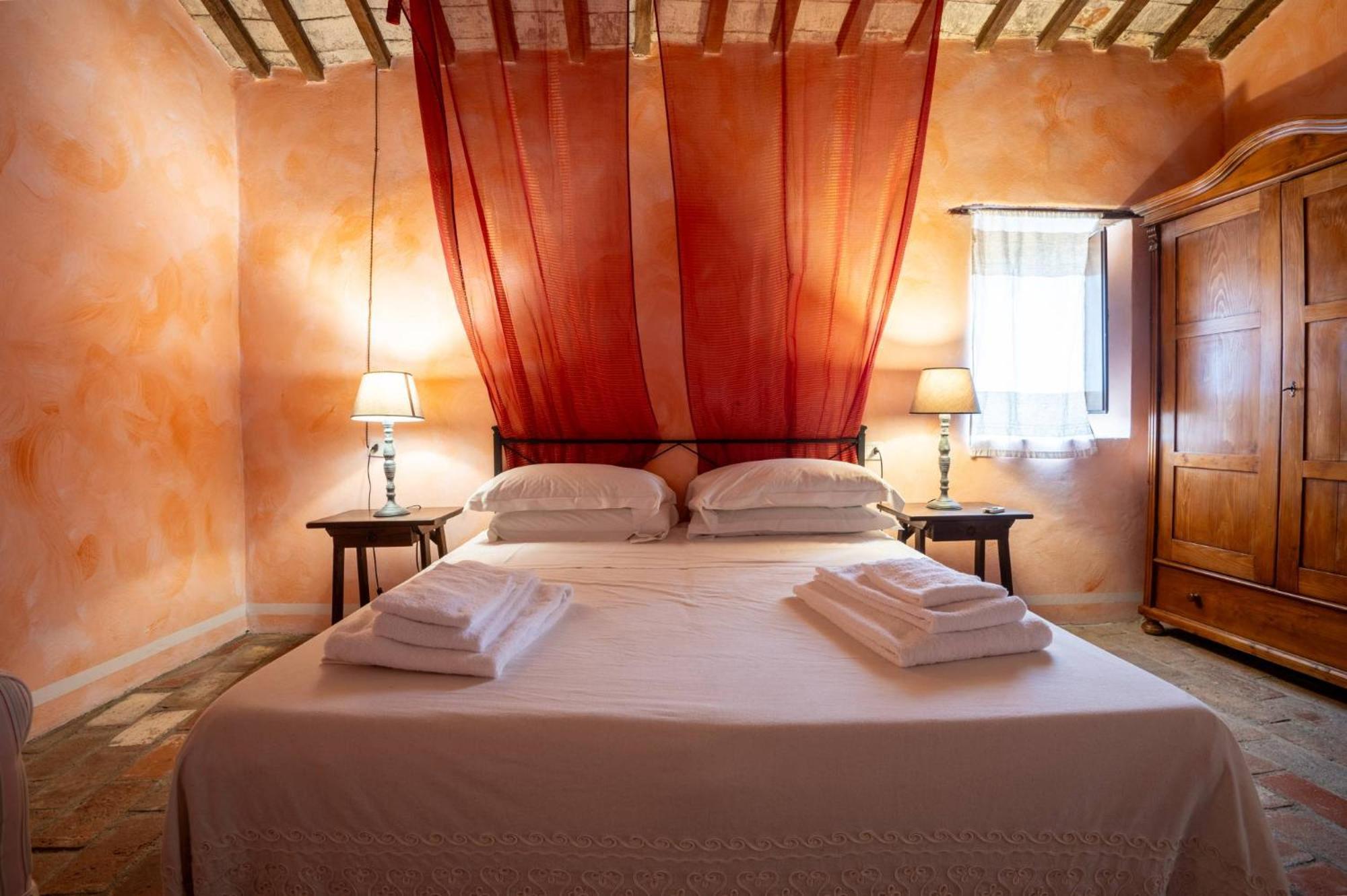 Bed and Breakfast Castello Valenzino Antognola Экстерьер фото