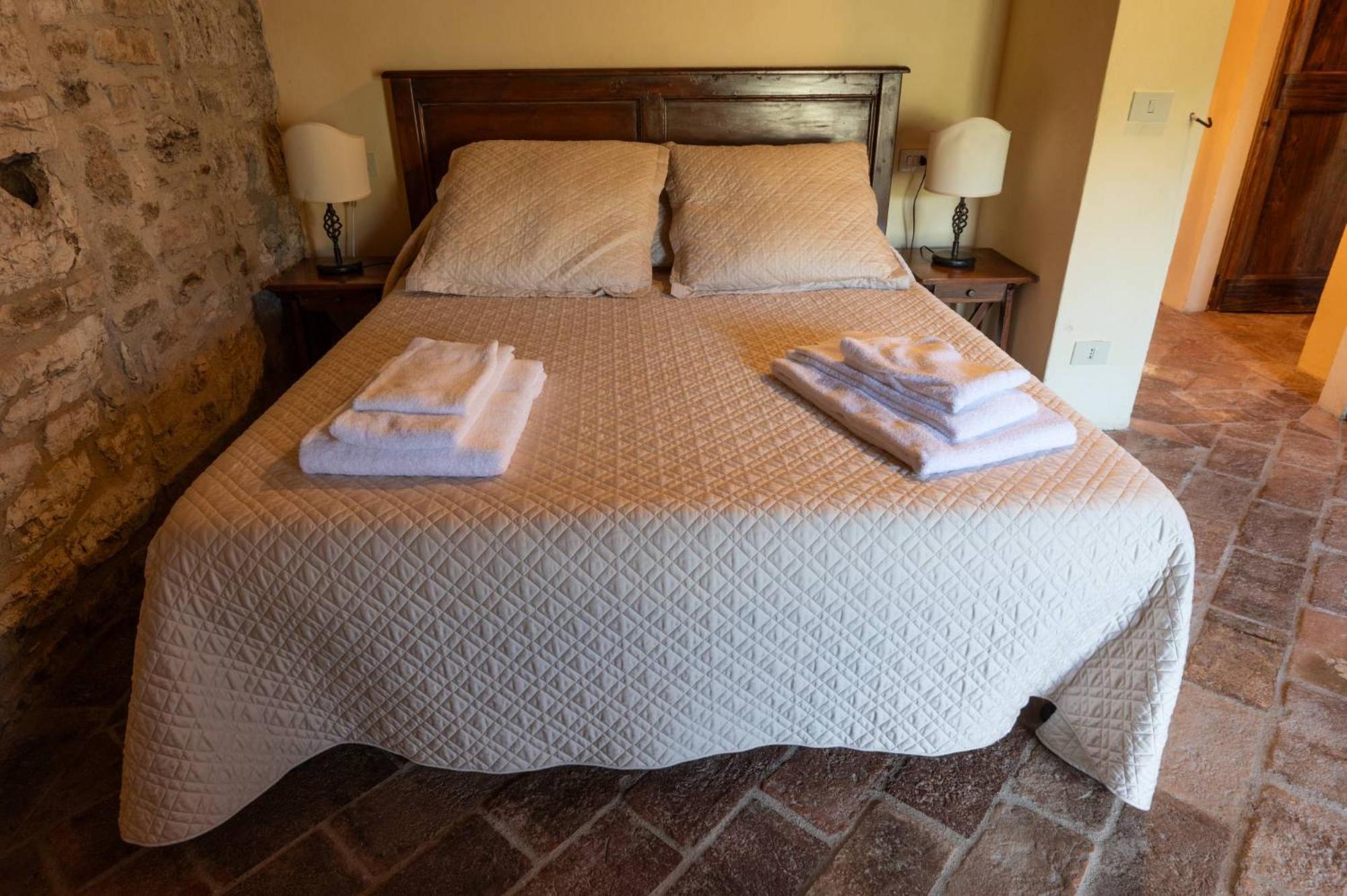 Bed and Breakfast Castello Valenzino Antognola Экстерьер фото
