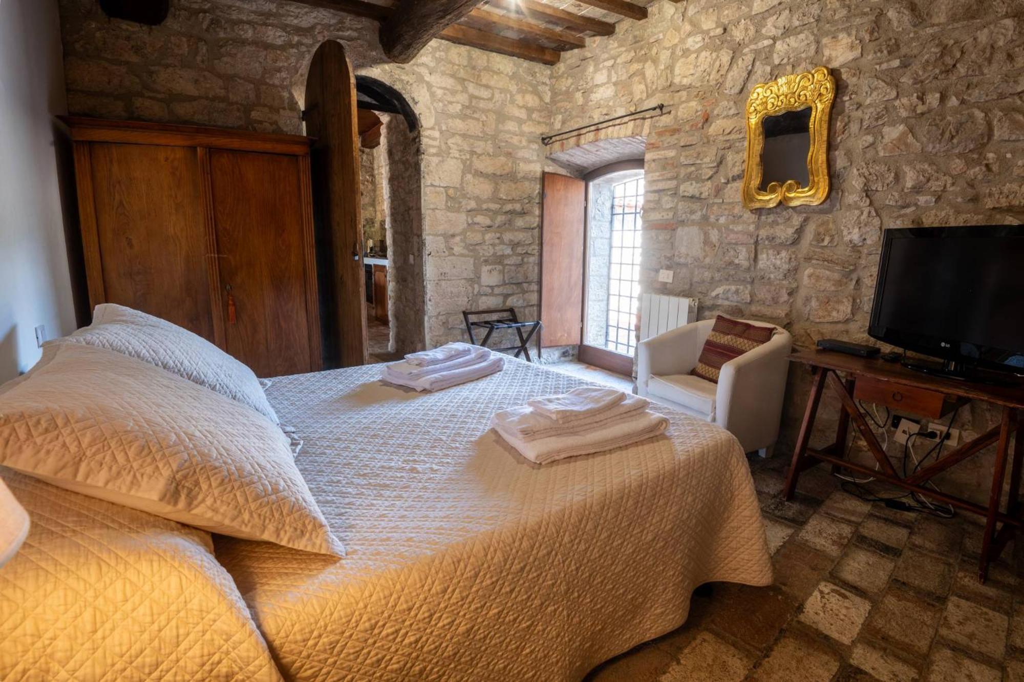 Bed and Breakfast Castello Valenzino Antognola Экстерьер фото