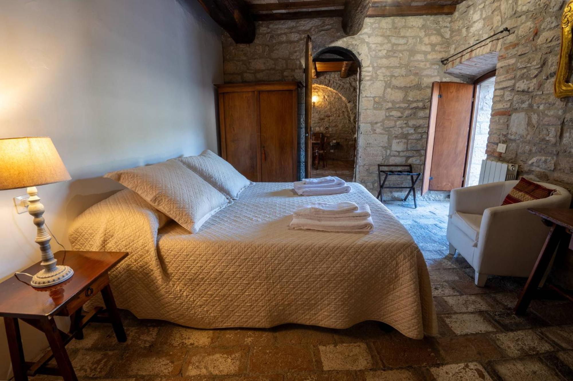Bed and Breakfast Castello Valenzino Antognola Экстерьер фото