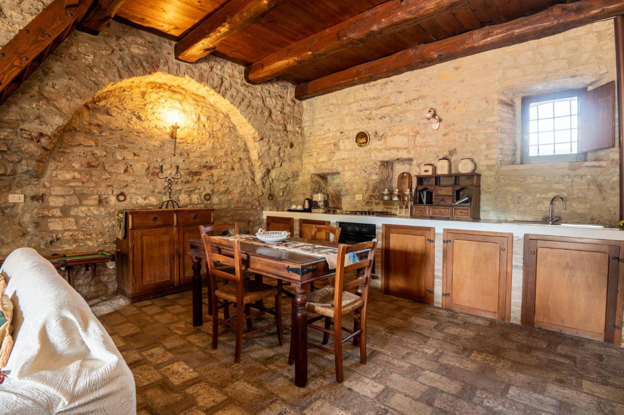 Bed and Breakfast Castello Valenzino Antognola Экстерьер фото