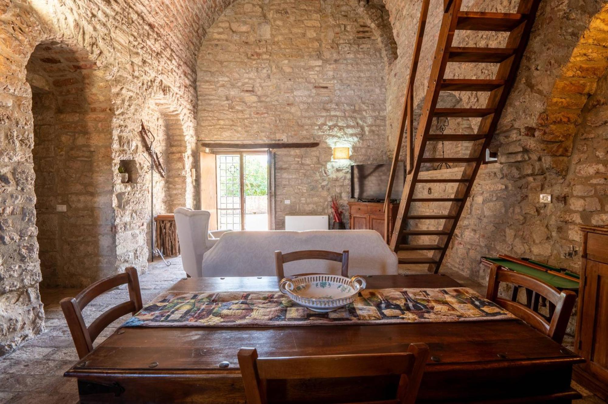 Bed and Breakfast Castello Valenzino Antognola Экстерьер фото