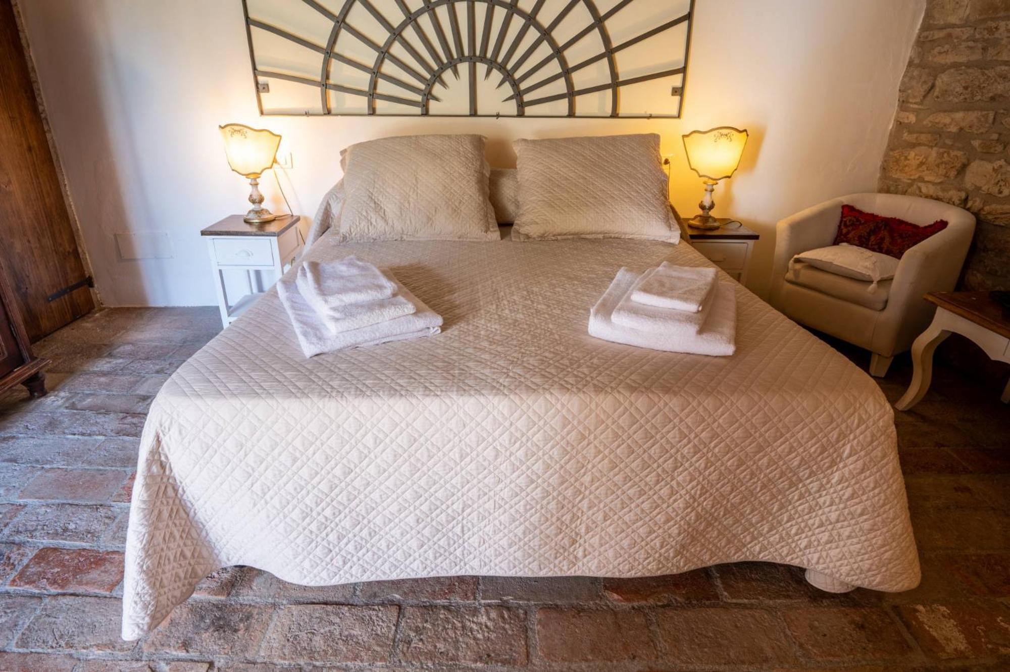 Bed and Breakfast Castello Valenzino Antognola Экстерьер фото